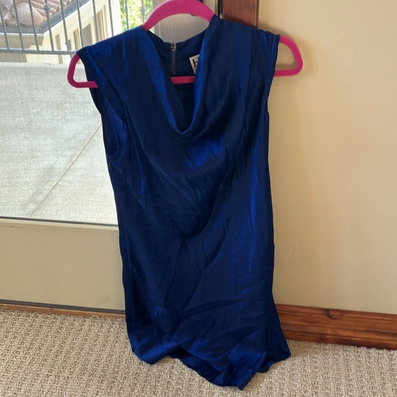 Haute hippie cowl neck Back zip Silk Cap sleeve dress 2 - Picture 9 of 13